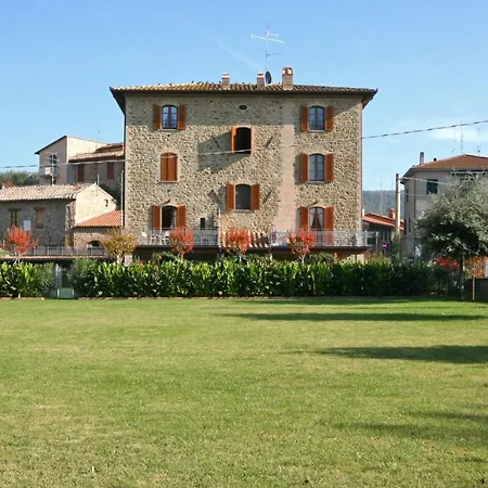 Sleeps 3 Air Con * Magione
